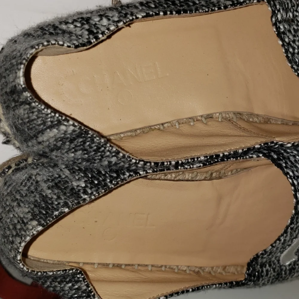 CHANEL Black & Silver Tweed Espadrilles